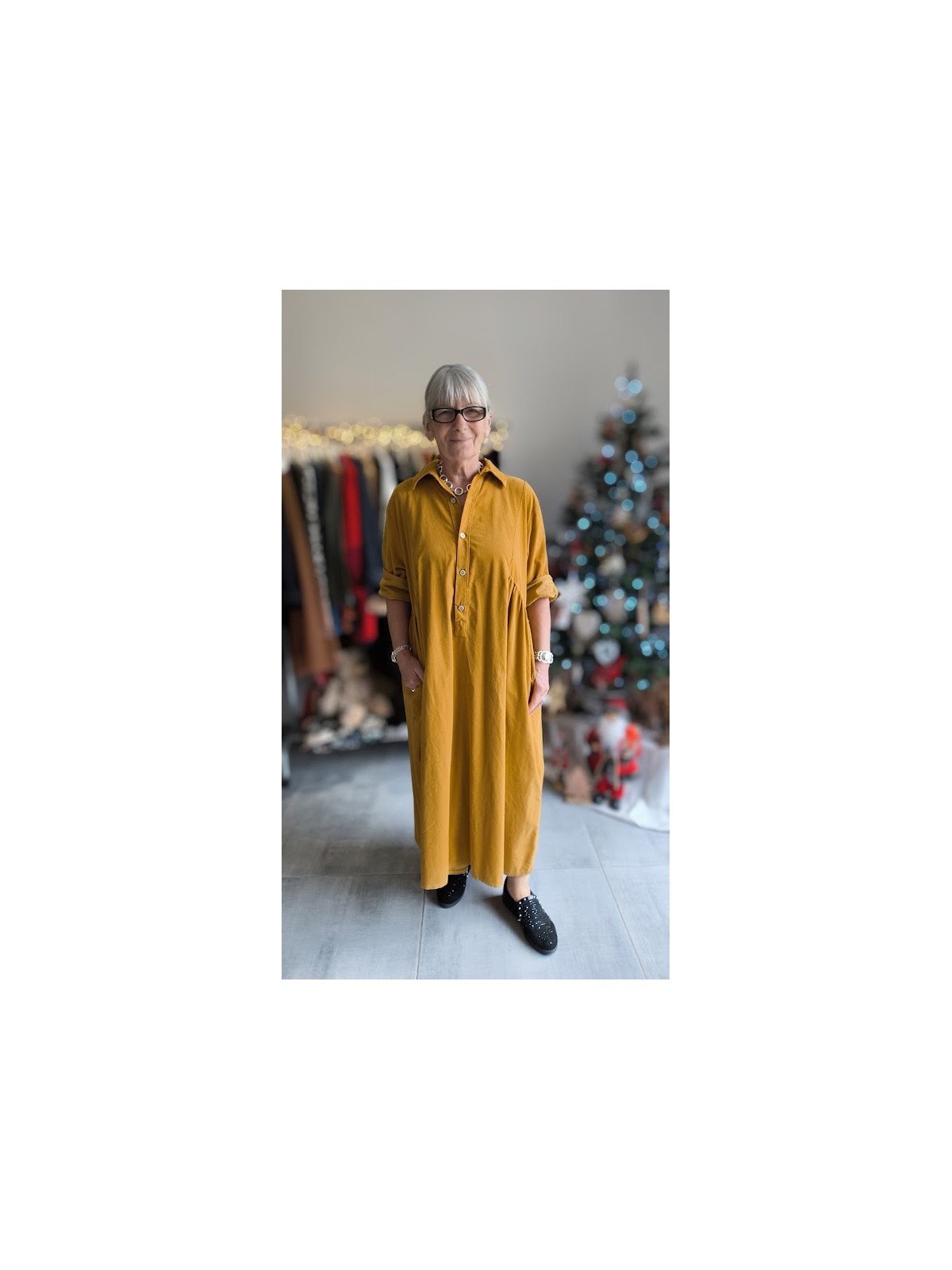 Robe longue moutarde velours fin 100% Coton l 1 vue de face l Tilleulmenthe mode boutique de vêtements femme en ligne