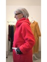 Veste rouge bouclettes avec fermeture zippée l 2 vue de profil l Tilleulmenthe mode boutique de vêtements femme en ligne