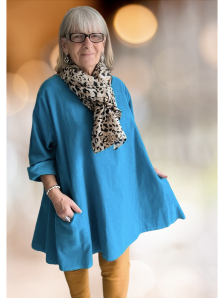 Robe turquoise avec poches l 1 vue rapprochée l Tilleulmenthe mode boutique de vêtements femme en ligne