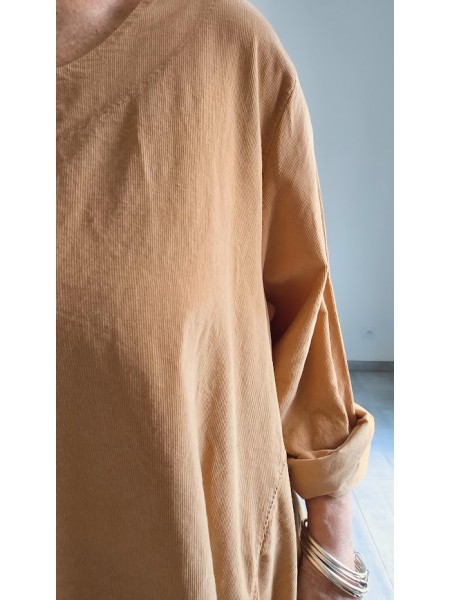 Blouse couleur camel  l 6 vue de près l Tilleulmenthe mode boutique de vêtements femme en ligne