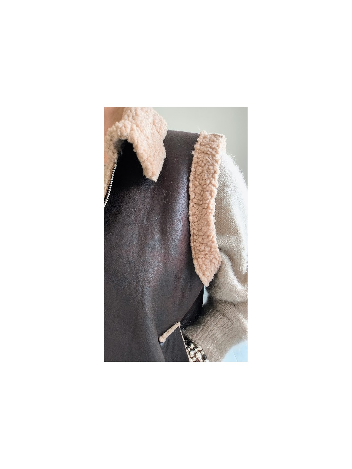 Veste sans manche imitation cuir marron l 3 vue moumoute l Tilleulmenthe mode boutique de vêtements femme en ligne