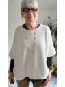 Pull poncho écru femme l 2 vue porté l Tilleulmenthe mode boutique de vêtements femme en ligne