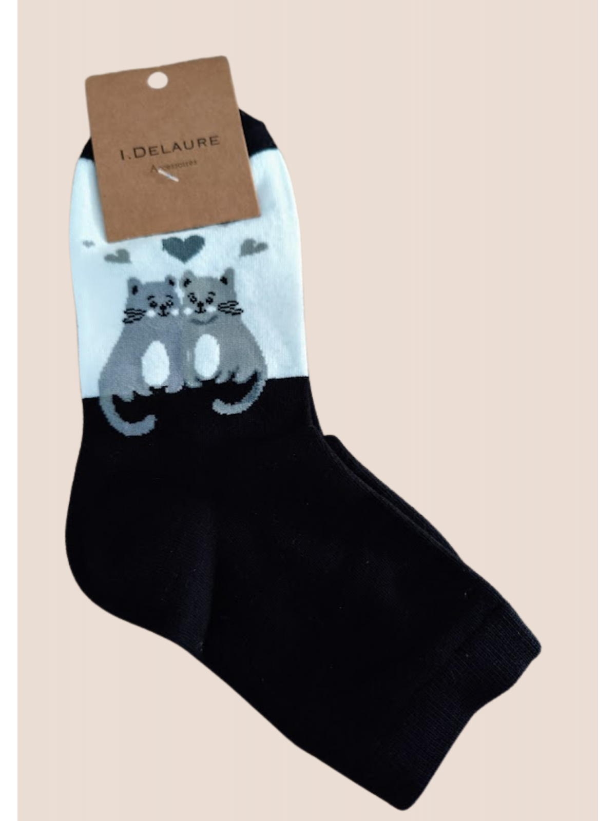 Chaussettes motifs chats noir gris blanc l 1 vue de face l Tilleulmenthe mode boutique de vêtements femme en ligne