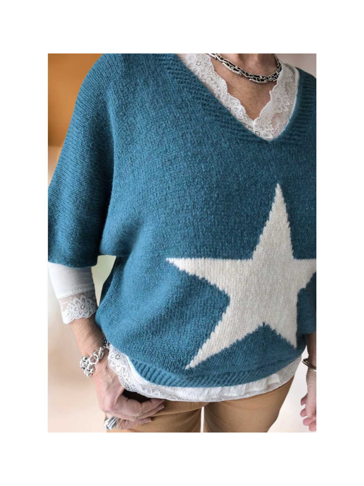 Pull coupe chauve-souris bleu l 2 vue porté l Tilleulmenthe mode boutique de vêtements femme en ligne