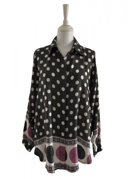 Chemise à poids blanche et choco ultra tendance l 4 vue mannequin l Tilleulmenthe mode boutique de vêtements femme en ligne