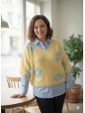 Pull jaune fleurs bleues l 4 vue de face l Tilleulmenthe mode boutique de vêtements femme en ligne