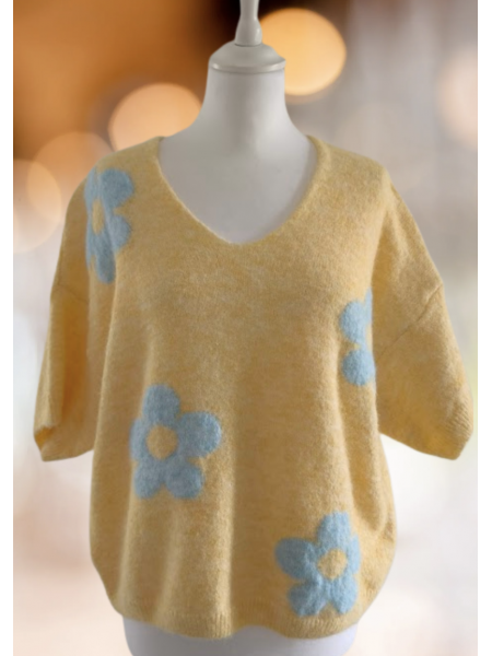 Pull manches 3/4 jaune et bleu avec fleurs l 4 vue rapprochée l Tilleulmenthe mode boutique de vêtements femme en ligne