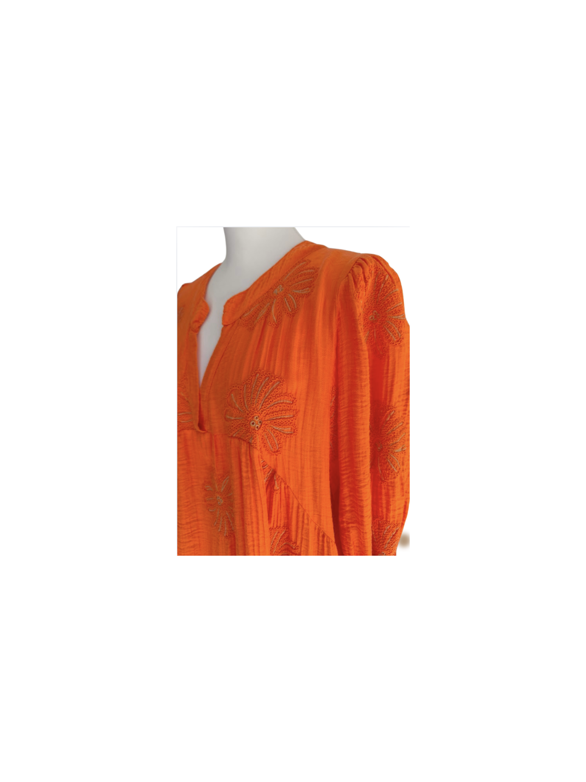 Robe orange à fleurs brodées l 2 vue de près l Tilleulmenthe mode boutique de vêtements femme en ligne