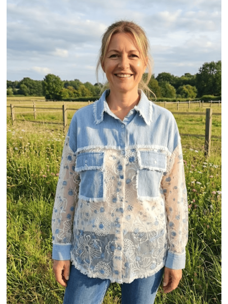 Blouse en jeans imprimé liberty l 1 vue porté l Tilleulmenthe mode boutique de vêtements femme en ligne