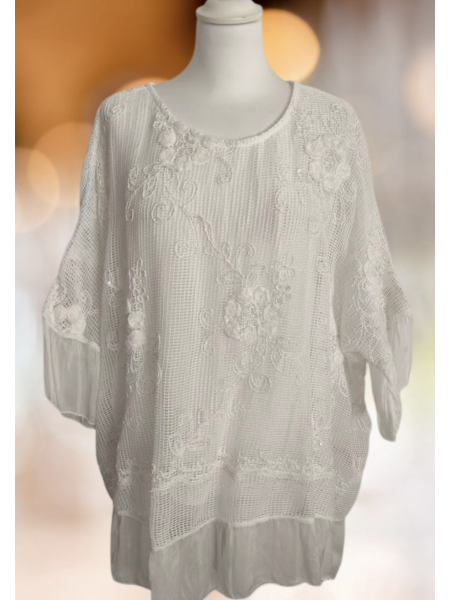 Haut blanc fleurs brodées l 2 vue couleur blanche l Tilleulmenthe mode boutique de vêtements femme en ligne