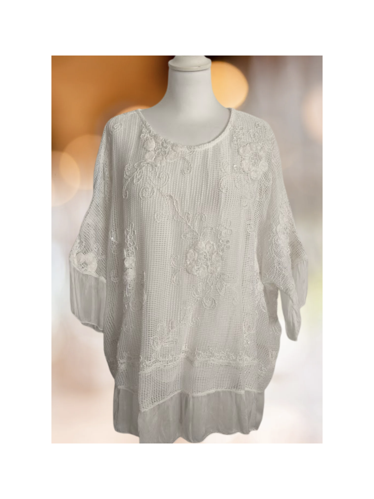 Haut blanc fleurs brodées l 2 vue couleur blanche l Tilleulmenthe mode boutique de vêtements femme en ligne