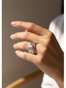 Bague marque Ciclon plaqué argent l 1 vue avec main l Tilleulmenthe mode boutique de vêtements en ligne