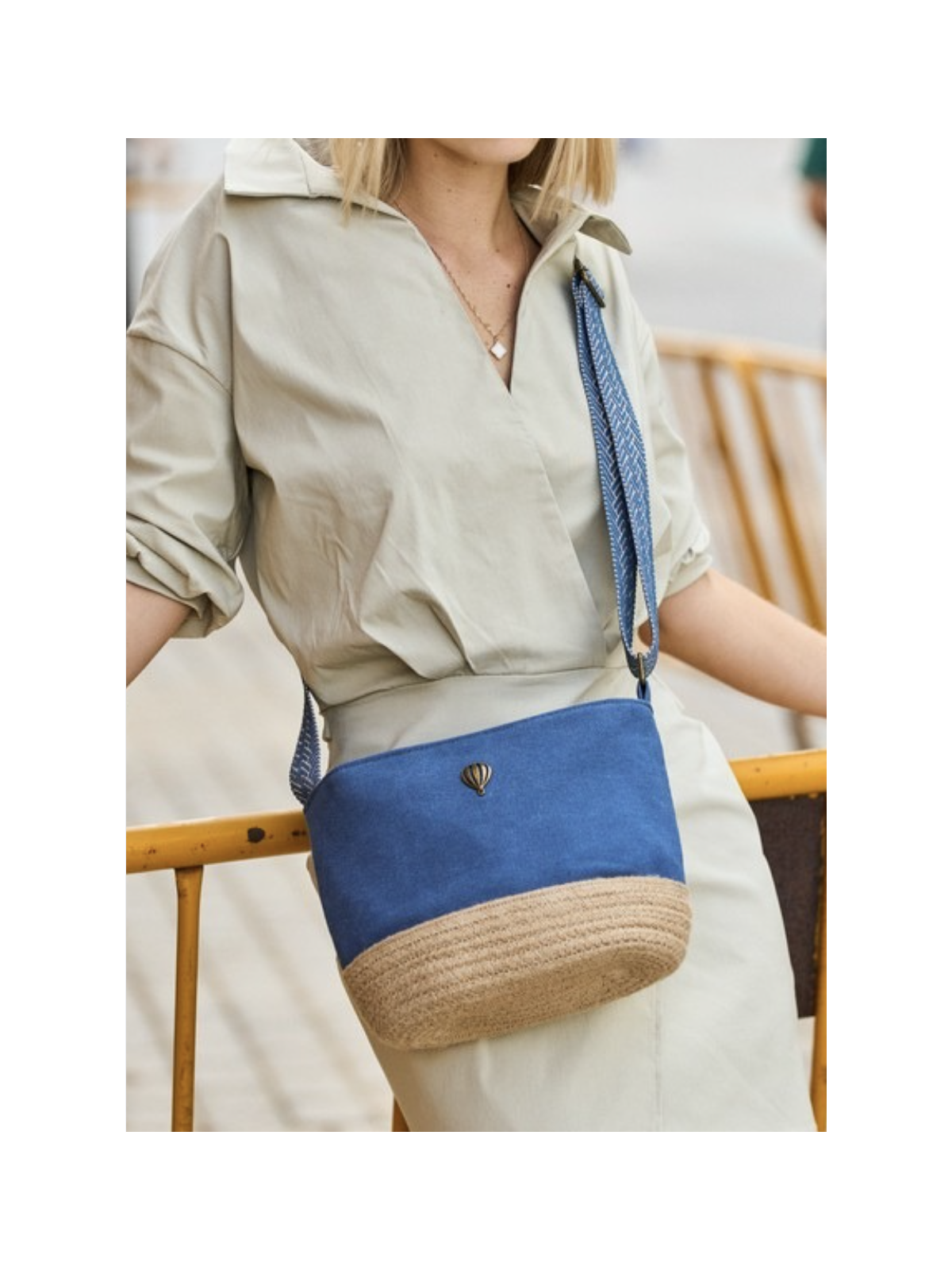 Sac femme bleu Le Voyage en panier l 1 vue porté l Tilleulmenthe mode boutique de vêtements femme en ligne