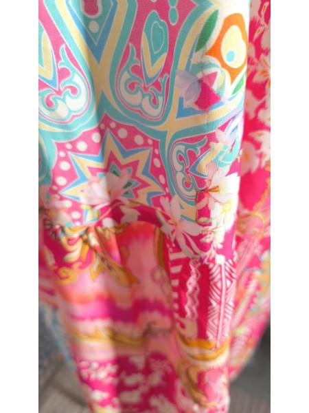 Robe longue à volant style bohème chic colorée l 3 vue rapprochée l Tilleulmenthe mode boutique de vêtements femme en ligne