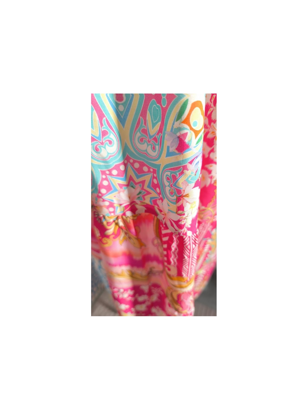 Robe longue à volant style bohème chic colorée l 3 vue rapprochée l Tilleulmenthe mode boutique de vêtements femme en ligne