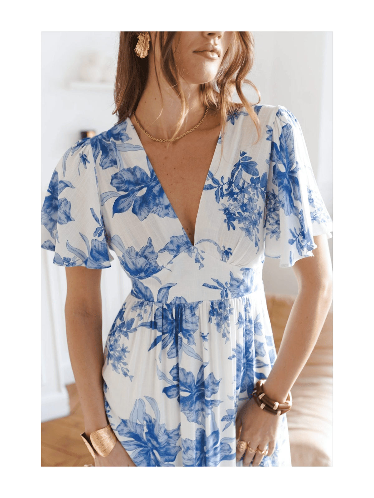 Robe femme blanche et bleu coupe longue l 3 vue de près l Tilleulmenthe mode boutique de vêtements femme en ligne