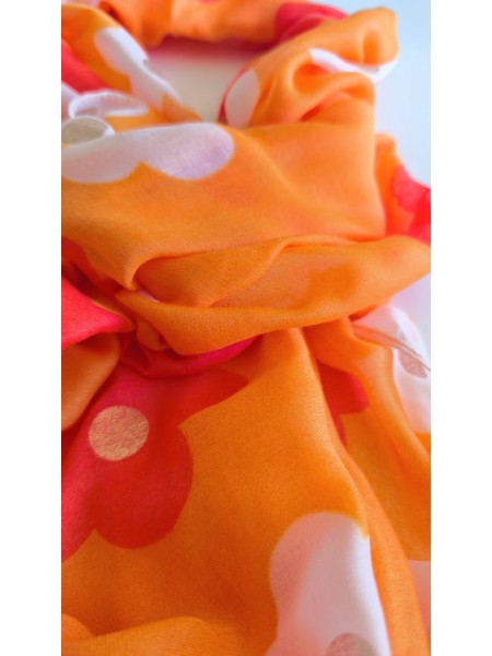 Foulard femme orange fleurs beiges l 2 vue de près l Tilleulmenthe mode boutique de vêtements femme en ligne