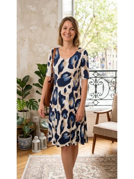 Robe femme beige et bleu marine l 1 vue porté l Tilleulmenthe mode boutique de vêtements femme en ligne