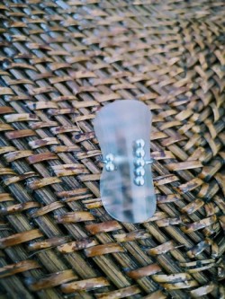 Bague acier argentée Fidji | 1 vue de face portée| Tilleulmenthe boutique de mode femme en ligne